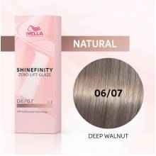 Wella Color Tinte Permanente Shinefinity 06. 07 Color Rubio Oscuro Natural Marron 60 Ml   Ref. 99350113547